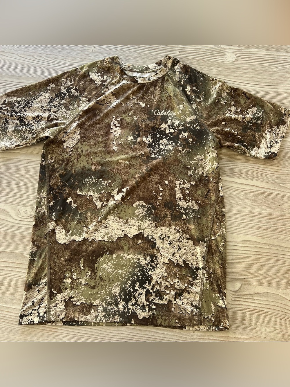 Cabela's Short Sleeve Camouflage Tee in Brown and Green